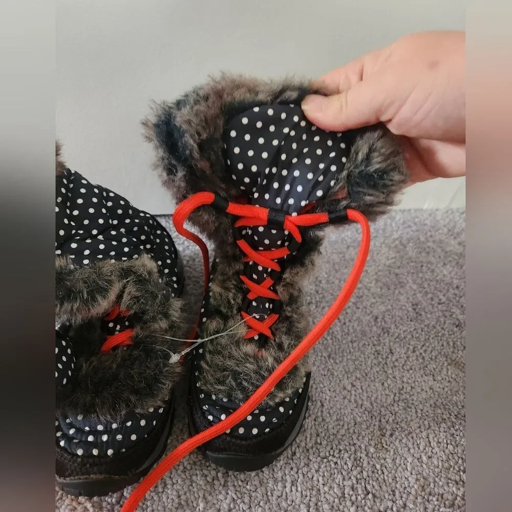 The North Face Girls Nuptse Fur II Polka Dot Winter Boots Goose Down Size 11